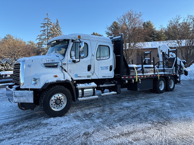 IMT 2310 RCS K3 15366 lb Knuckle Boom on 2021 Freightliner 108SD 6x4 Crew Cab Boom Truck