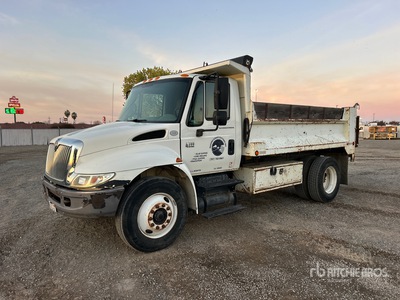 2006 International 4300 4x2 S/A Dump Truck