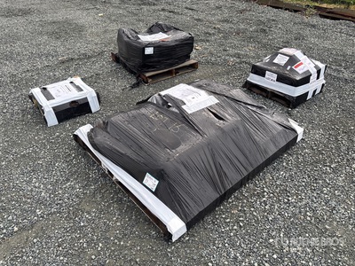 Quantity of (31) Madill Button Top Parts Pièces divers (Unused)