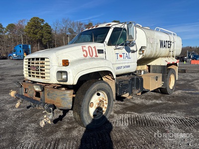 2002 GMC 6500 4x2 Water Truck