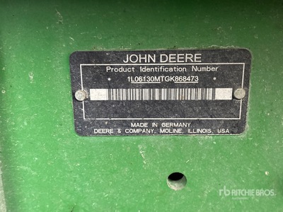 2016 John Deere 6130M 4WD Tractor