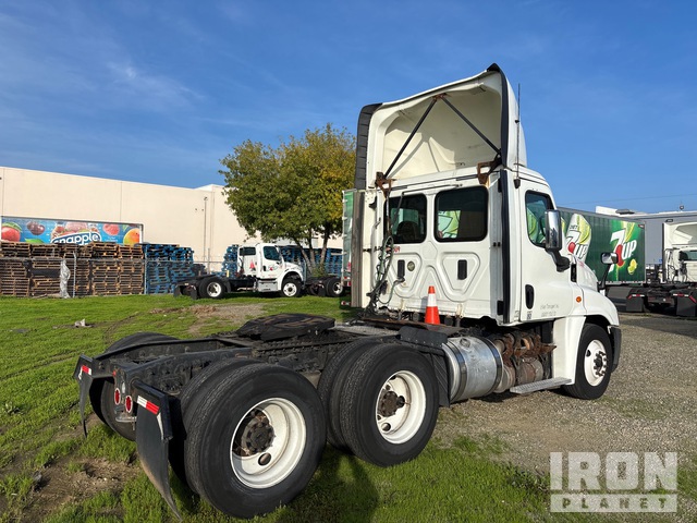 CAMIóN 2017 FREIGHTLINER