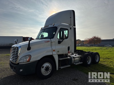 2017 Freightliner CA125DC 6x4 T/A Day Cab Truck Tractor
