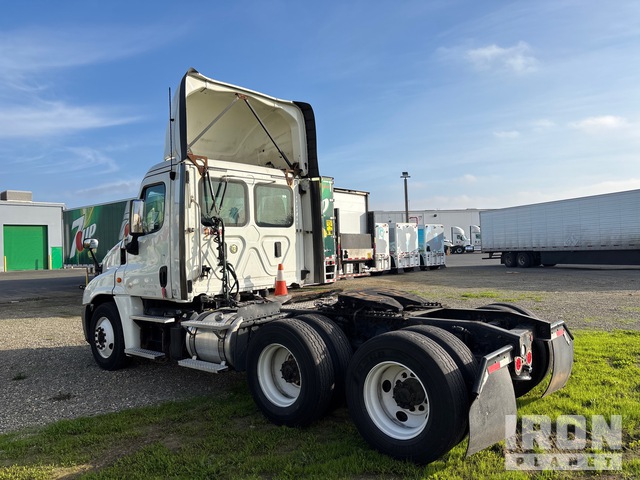 CAMIóN 2017 FREIGHTLINER
