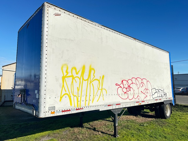 1985 Alloy 28 ft T/A Van Trailer