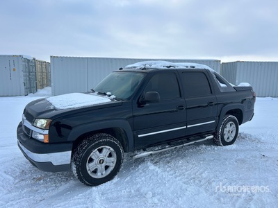 2004 Chevrolet Avalanche 1500 4x4 Crew Cab بيك اب