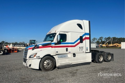 2021 Freightliner Cascadia 126 3- Achs Sattelzugmaschine mit Schlafkabine