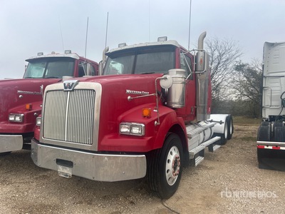 2015 Western Star 4900 6x4 T/A Sleeper Truck Tractor