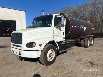 2001 Freightliner FL112 6x4 Asphalt Distributor Truck