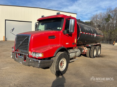 2008 Volvo VHD 6x4 Asphalt Distributor Truck