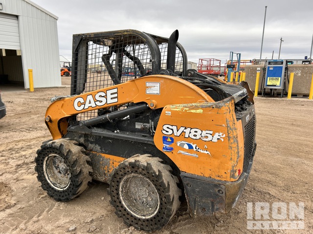 MINI CARGADOR SOBRE RUEDAS 2020 CASE SV185B