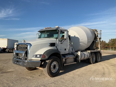 2025 Mack GR64B 6x4 Camion hormigonera
