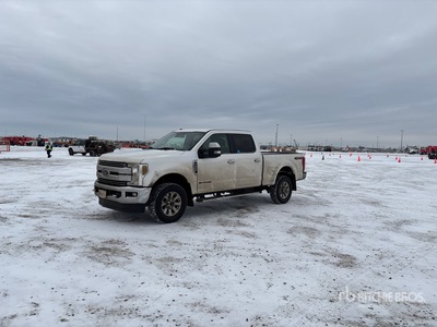 2018 Ford F-350 Lariat 4x4 Crew Cab Pickup