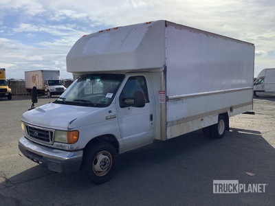 2007 Ford E-350 Cutaway 4x2 バントラック