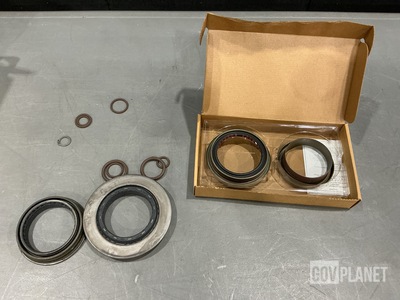 (21) Meritor A 1 1205 X 2728 Drive Axle Oil Seal Assemblies