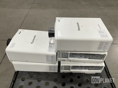 (5) Panasonic PT-DZ570U DLP Projectors