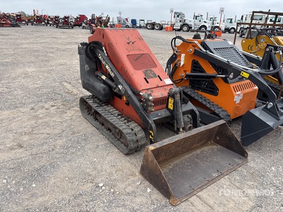 2010 Ditch Witch SK650 Mini Compact Track Loader