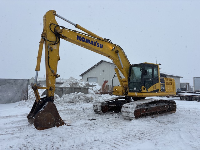 2015 Komatsu PC210LC-10 Tracked Excavator