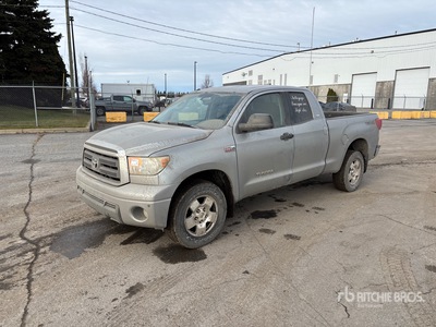 2013 Toyota Tundra 4x4 Crew Cab Pickup