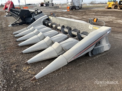 Agco 630 6 Row 15 ft 3 in Corn Cabezal de cosechadora trilladora