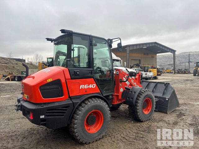 CARGADOR FRONTAL 2023 KUBOTA R640