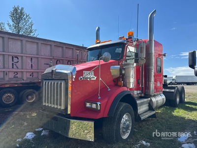 2010 Kenworth T800 6x4 T/A Sleeper Truck Tractor