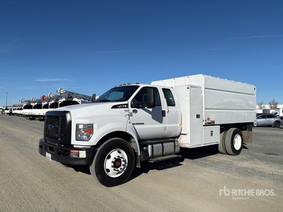 2017 Ford F-750 XL 4x2 Extended Cab Chipper Truck