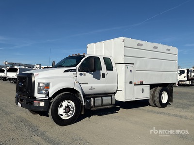 2017 Ford F-750 XL 4x2 Extended Cab Chipper Truck
