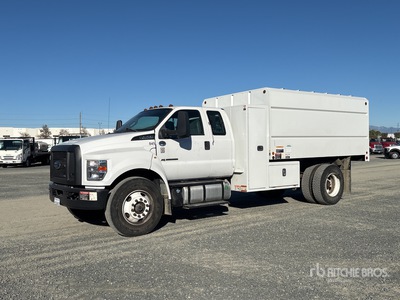 2019 Ford F-750 4x2 Extended Cab Chipper Truck