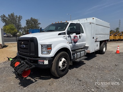2019 Ford F-750 XL 4x2 Extended Cab Chipper Truck