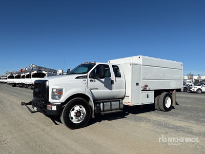2019 Ford F-750 XL 4x2 Extended Cab Chipper Truck