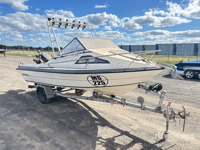 1984 Flightcraft Cuddy Fishing Boat w/ Trailer