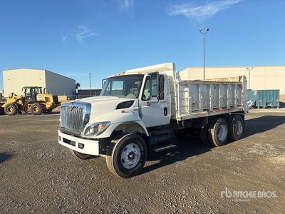 2009 International 7400 6x4 T/A Dump Truck