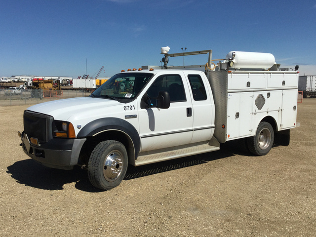 2007 Ford F-550 Super Duty 4x4 Utility Truck