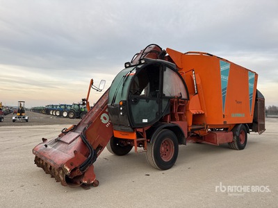 2010 Omas California Car 30/2 Self-Propelled Feed Wagon