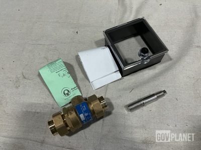 (1) Purifier Shaft, (1) Din Cover, (1) Preventer w/Vent & Assorted Items