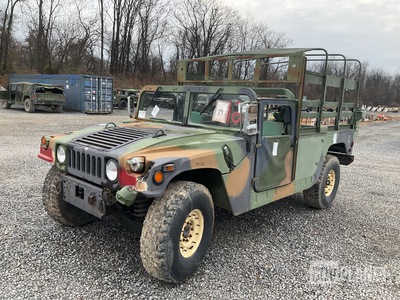 AM General M1097A2 HMMWV 2 Door w/Truck Body