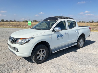 2017 Mitsubishi L200 4x4 Crew Cab Camioneta / Ophalen
