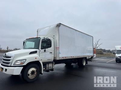 2014 Hino 268 4x2 Van Truck