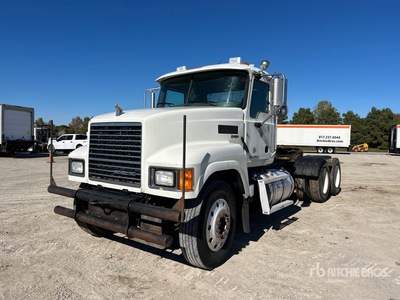 2013 Mack CHU613 6x4 3-Achs Sattelzugmaschine