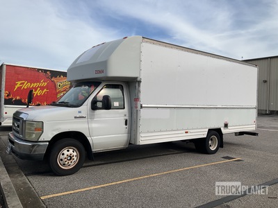 2008 Ford E-350 Cutaway Fourgon cargo