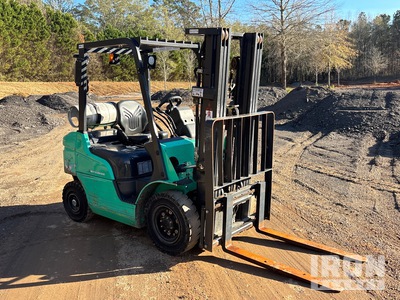 Mitsubishi FG20N 3700 lb Pneumatic Tire Carrelli Elevatori