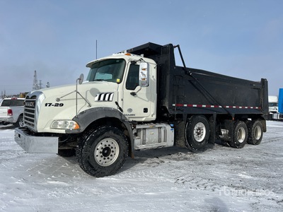 2017 Mack GU813 8x4 を見 Dump Truck