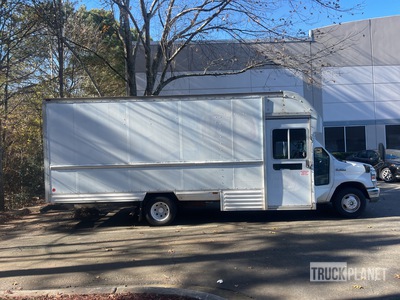 2008 Ford E-350 Cutaway 4x2 Fourgon cargo