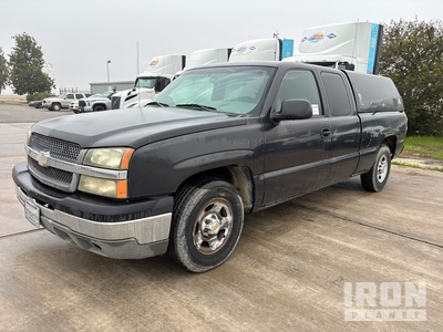 2004 Chevrolet Silverado 1500 4x2 Extended Cab بيك اب