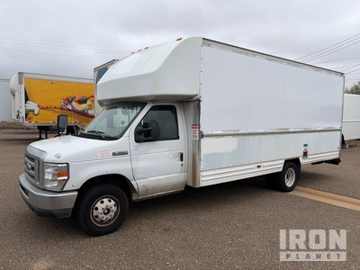 2008 Ford E-350 Cutaway فان نقل