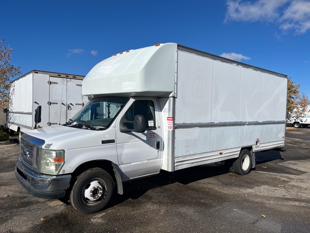 2008 Ford E-350 Cutaway Cargo Van