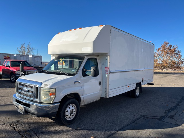 2008 Ford E-350 Cutaway Cargo Van