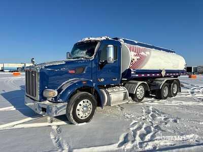 2016 Peterbilt 567 8x4 Fuel Truck