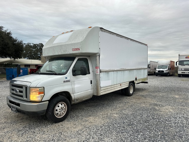 2008 Ford E-350 Cutaway Cargo Van